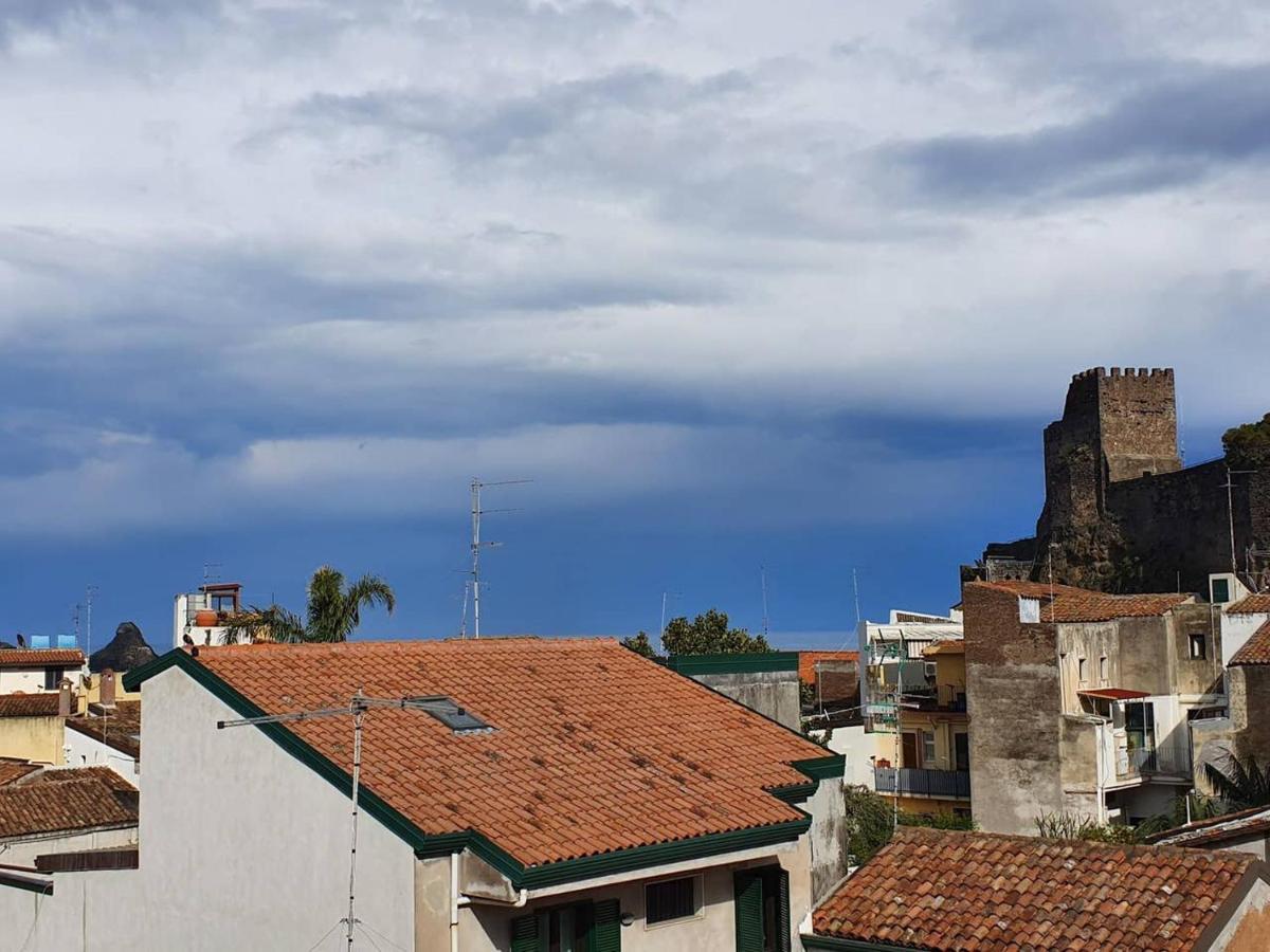 Charme In Aci Castello Apartment Exterior photo